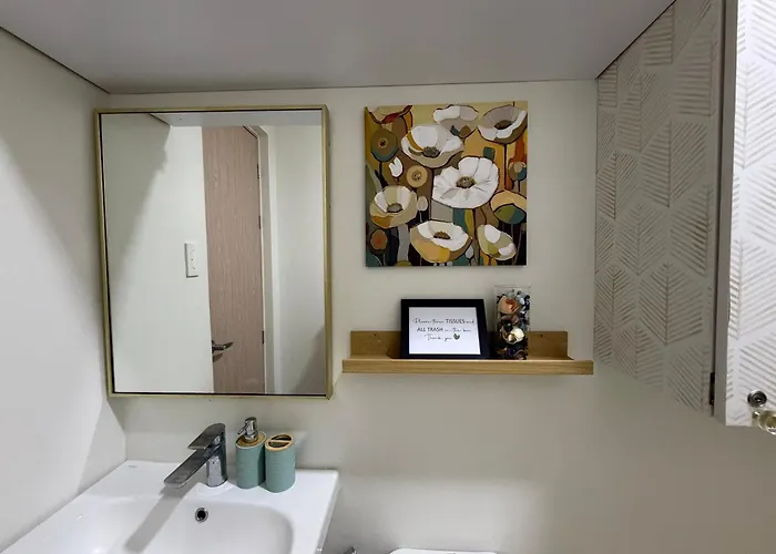 2br Unit At Hill Residences I Free Parking Манила